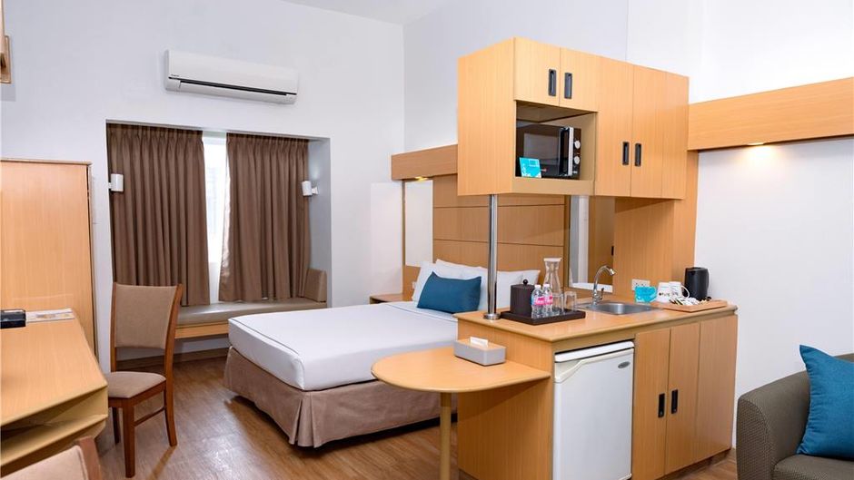 Microtel Inn & Suites by Wyndham Davao Room
