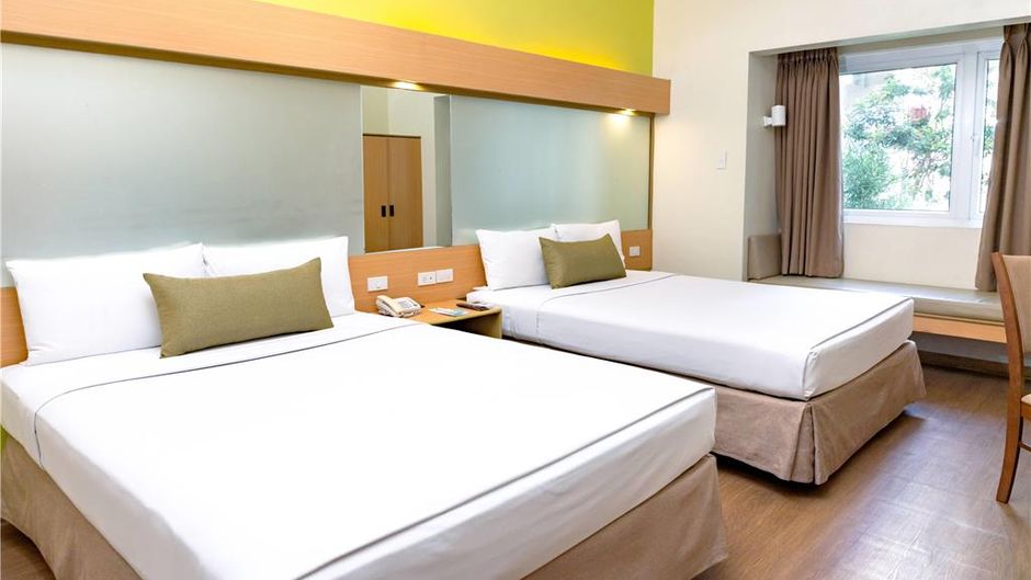 Microtel Inn & Suites by Wyndham Davao Room