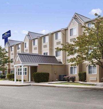 Microtel Inn & Suites Louisville East