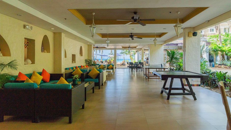 Microtel by Wyndham Boracay Lobby