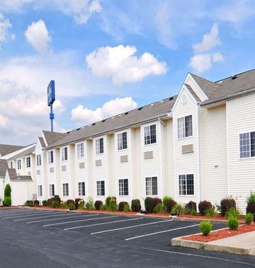 Microtel Inn & Suites Clarksville