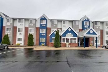 Microtel Inn & Suites Georgetown