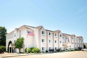 Microtel Inn & Suites