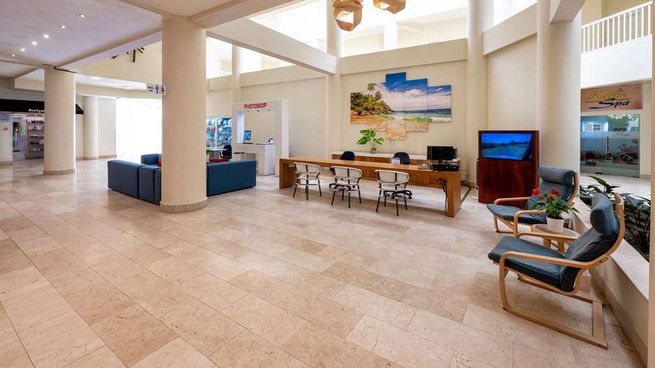 Viva Wyndham Tangerine Lobby