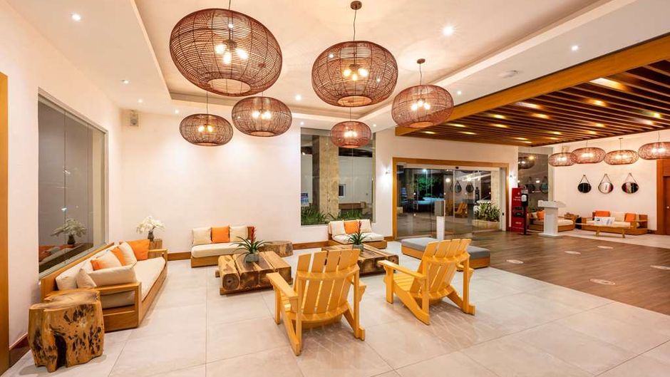 Viva Wyndham Tangerine Lobby