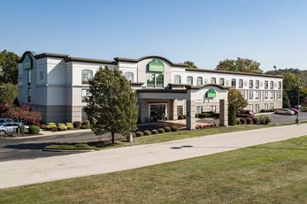 Wingate by Wyndham Vienna Parkersburg