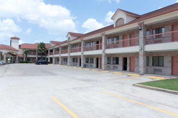 Super 8 Stafford Sugarland Area
