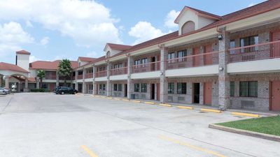 Super 8 Stafford Sugarland Area