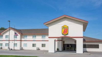 Super 8 Alma