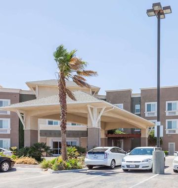 Hawthorn Suites by Wyndham Victorville