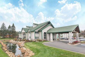 Baymont Inn & Suites Baxter Brainerd