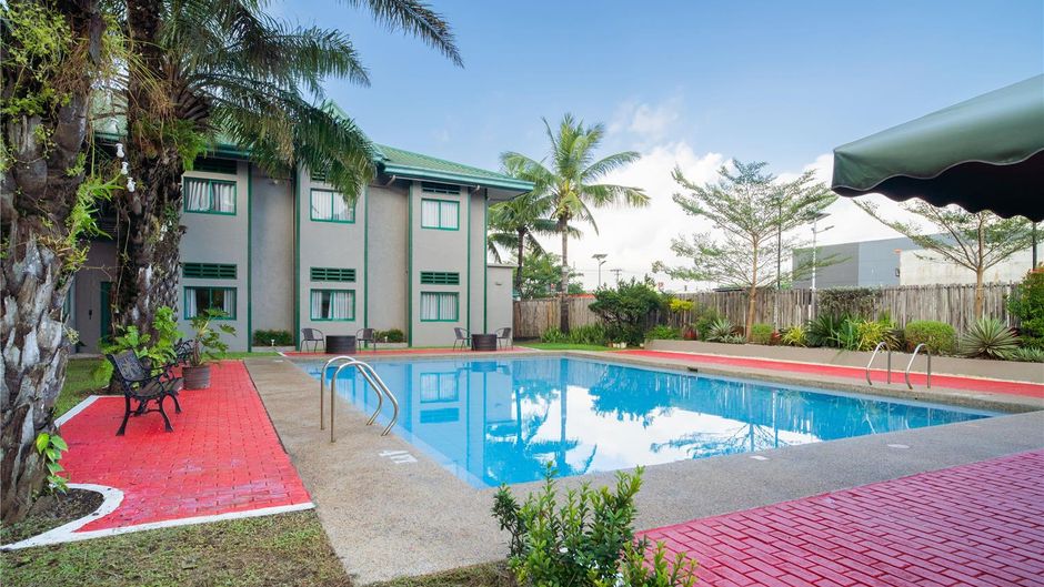 Microtel Inn & Suites Cabanatuan Pool