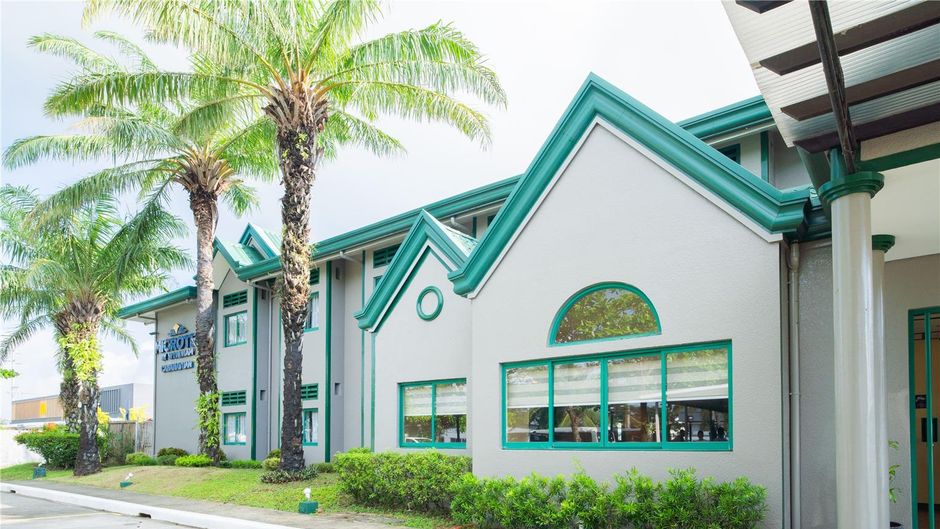 Microtel Inn & Suites Cabanatuan Exterior