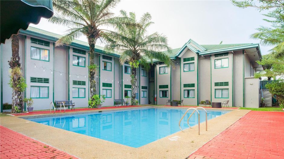 Microtel Inn & Suites Cabanatuan Pool