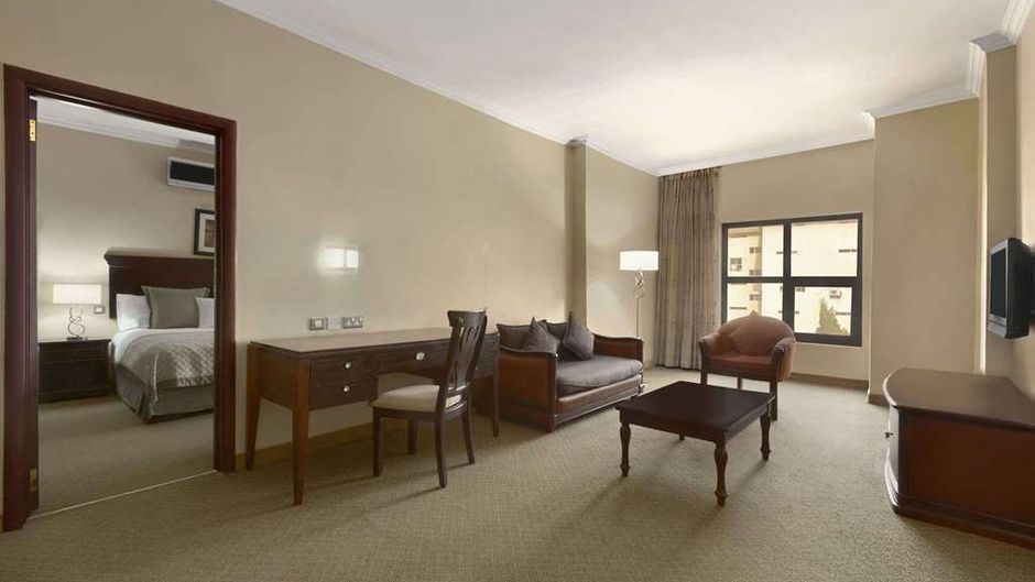 Hawthorn Suites by Wyndham Abuja Suite