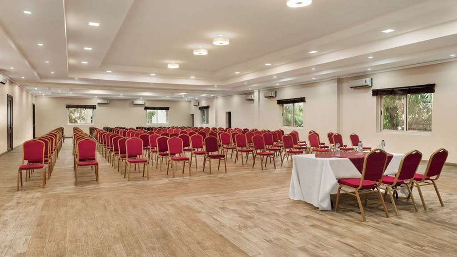 Hawthorn Suites by Wyndham Abuja Ballroom