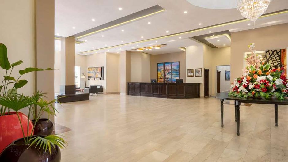 Hawthorn Suites by Wyndham Abuja Lobby