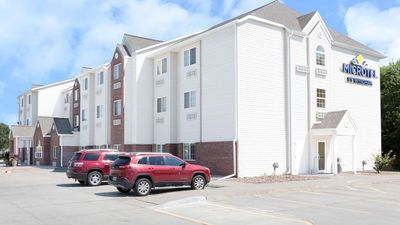 Microtel Inn & Suites by Wyndham Kearney