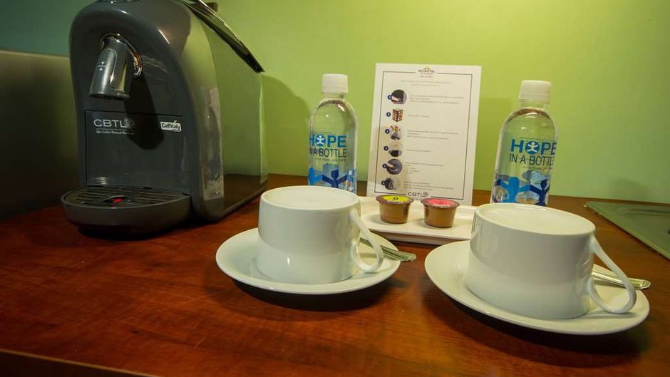 Microtel Inn & Suites at Mall of Asia Room