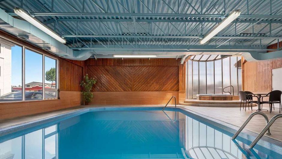 Days Inn Fredericton Pool