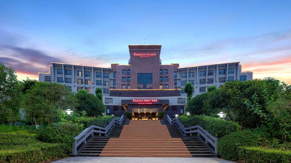 Ramada Plaza Chongqing West Hotel Exterior