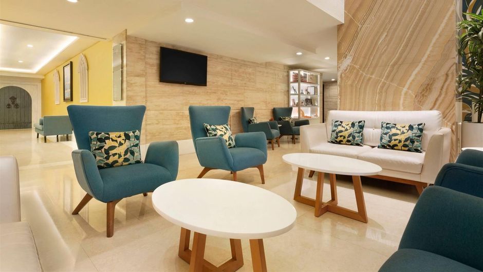 Ramada Downtown Dubai Lobby