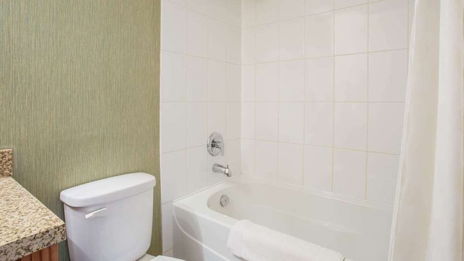 Ramada Williams Lake Room