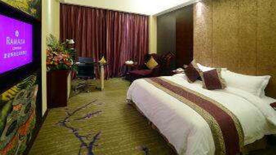 Ramada Longyan Room