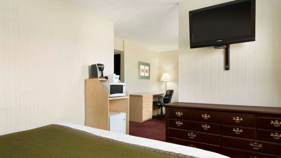 Travelodge Lethbridge Suite