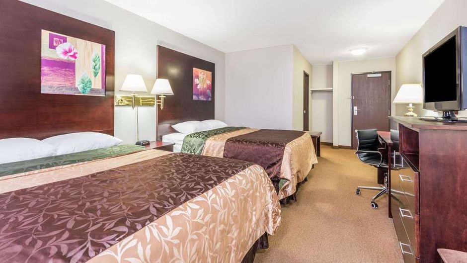 Super 8 Innisfail Room