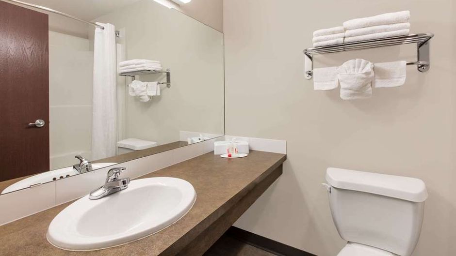Super 8 Innisfail Room