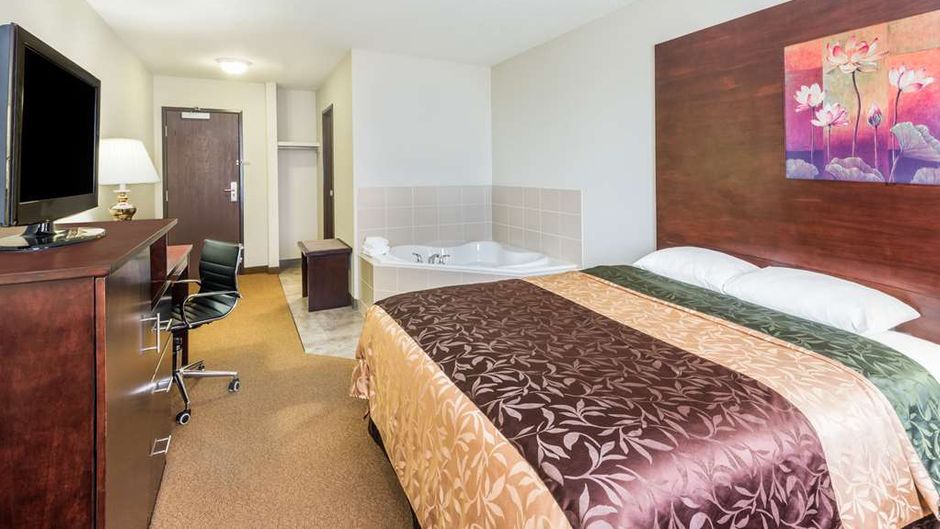 Super 8 Innisfail Room