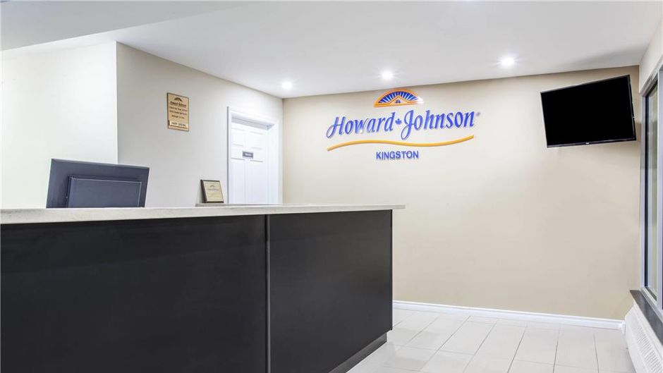 Howard Johnson Inn Kingston Lobby