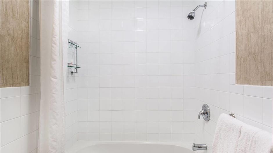 Howard Johnson Inn Kingston Room
