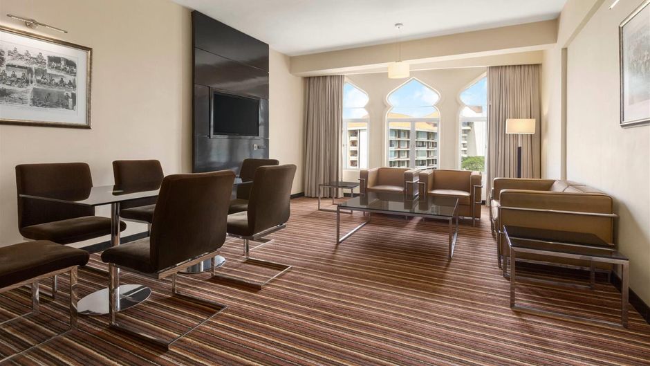 Ramada Colombo Suite
