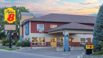 Super 8 Lethbridge