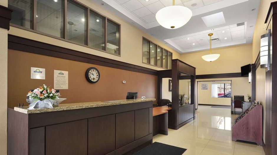 Days Inn Brampton Lobby