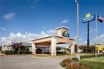 Days Inn & Suites Corpus Christi Central