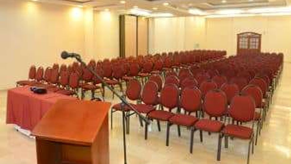 Howard Johnson Hotel Versalles Meeting