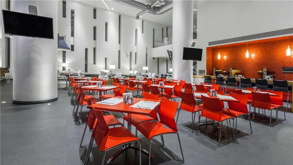 Ramada Encore by Wyndham Guadalajara Restaurant