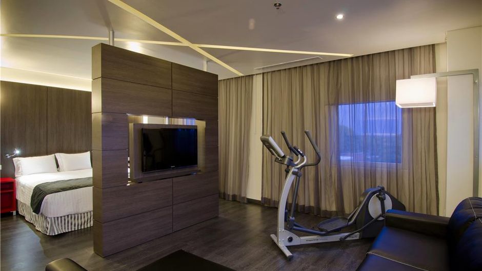 Ramada Encore by Wyndham Guadalajara Suite