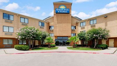 Days Inn & Suites DeSoto