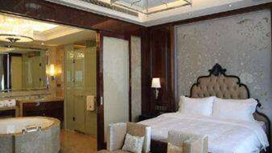 Ramada Plaza Qiandeng Kunshan Suite
