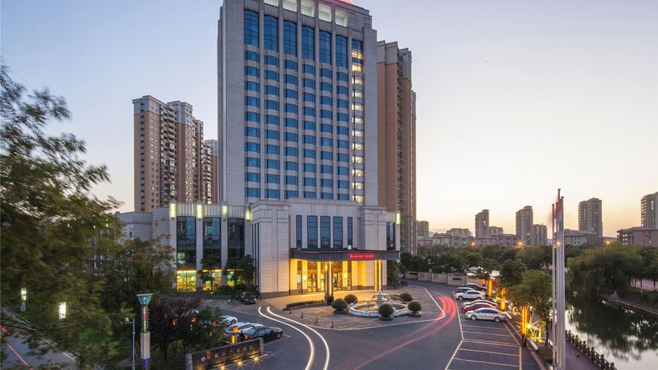 Ramada Plaza Qiandeng Kunshan Exterior