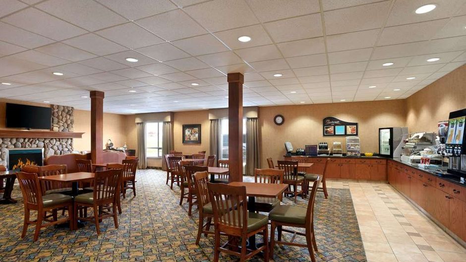 Days Inn and Suites Strathmore Restaurant