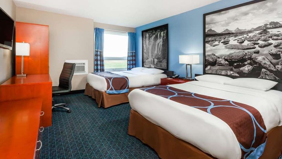 Super 8 Sherwood Park/Edmonton Area Room