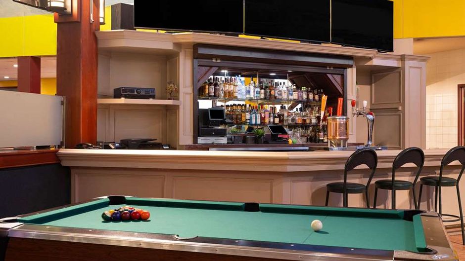 Super 8 Sherwood Park/Edmonton Area Restaurant