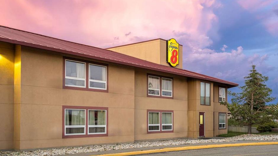 Super 8 Sherwood Park/Edmonton Area Exterior
