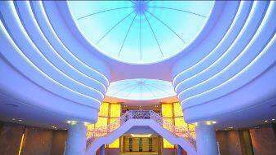 Howard Johnson Tropical Garden Plaza Spa