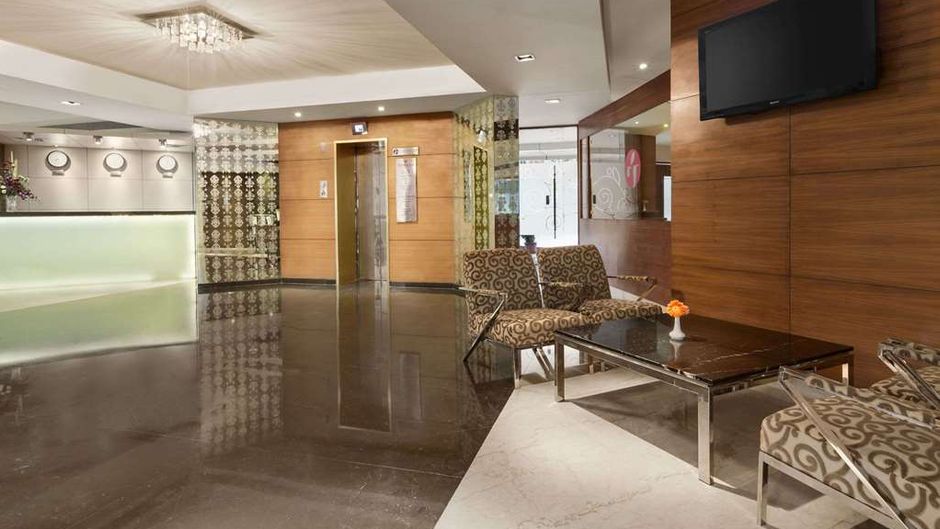 Ramada Navi Mumbai Lobby